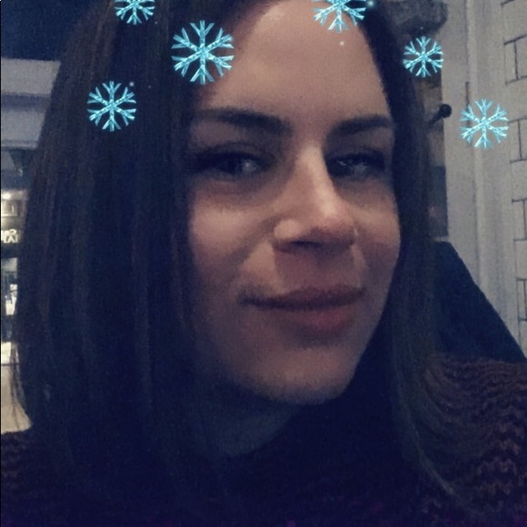 Meet your Posher, Jennifer - Picture 1 of 1